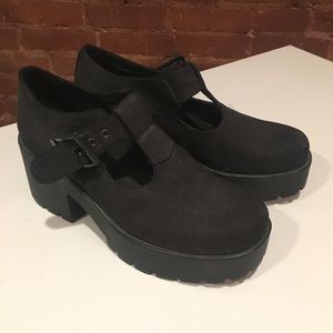 Vagabond chunky sandals